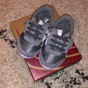 Saucony - Jazz Riff Size 4.5 Wide(little kid size)